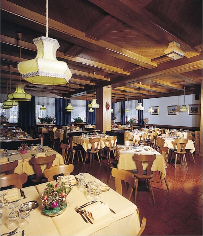 Hotel Venezia Rocca Pietore Exterior foto